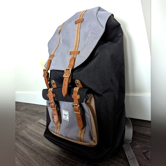 Hershey's Little America Backpack - Picture 2 of 4